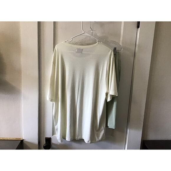 NWOT Thread Wave Cream and Green Shorts and Tee Pajama Set Large - Picture 3 of 12